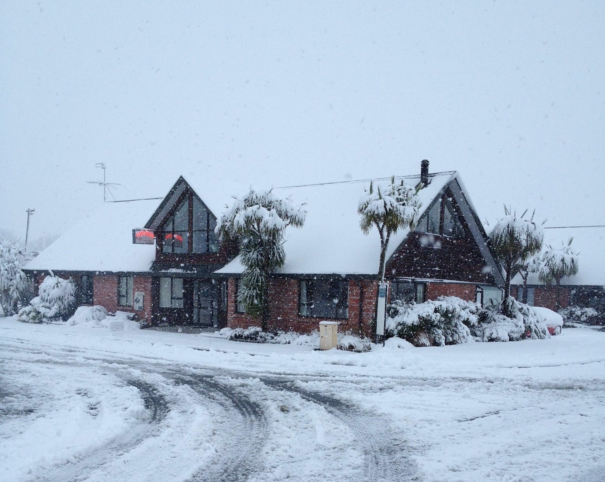 Snow Denn Lodge Methven Exteriör bild
